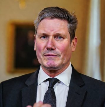 Nadzieja dla Wielkiej Brytanii? Starmer odchodzi w atmosferze porażki