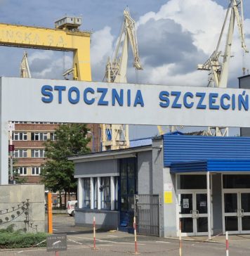 Wątróbski: Między historią, gospodarką a pamięcią społeczną; Szczecińska konferencja o polskich stoczniach