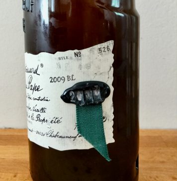 Kącik Winny Leszka Dacko: 2009 Domaine Trintignant Baronnie d’Estouard Châteauneuf-du-Pape Blanc.