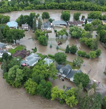 Stan wyjątkowy w zachodniej Manitobie. Druga fala powodzi w ciągu miesiąca pustoszy region Parkland