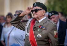Prezydent Karol Nawrocki wziął udział w obchodach upamiętniających poległych Bohaterów zrywu 1944 roku.