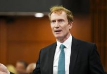 Minister Marc Miller planował poufne konsultacje z laburzystami w sprawie walki z „cyfrowymi oszustami” i „politykami pretensji”
