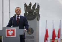 Wpis kancelarii z cytatem Prezydenta o „oddawaniu terytorium” wywołał falę komentarzy.