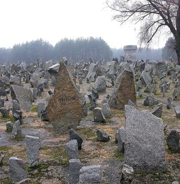 Żydzi z pretensjami o polską pamięć. Katolicyzacja Treblinki?