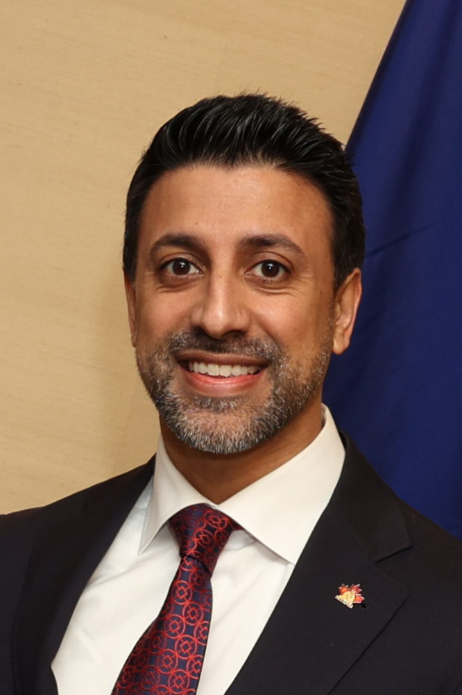 Maroš Šefčovič, European Commissioner for Trade and Economic Security, and Commissioner for Interinstitutional Relations; Maninder Sidhu, Canada’s Minister of International Trade