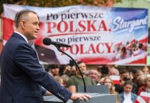 Prezydent Nawrocki: rząd straszy Polaków wojną dla efektu flagi. Zagrożenie ze strony Rosji nie wzrosło